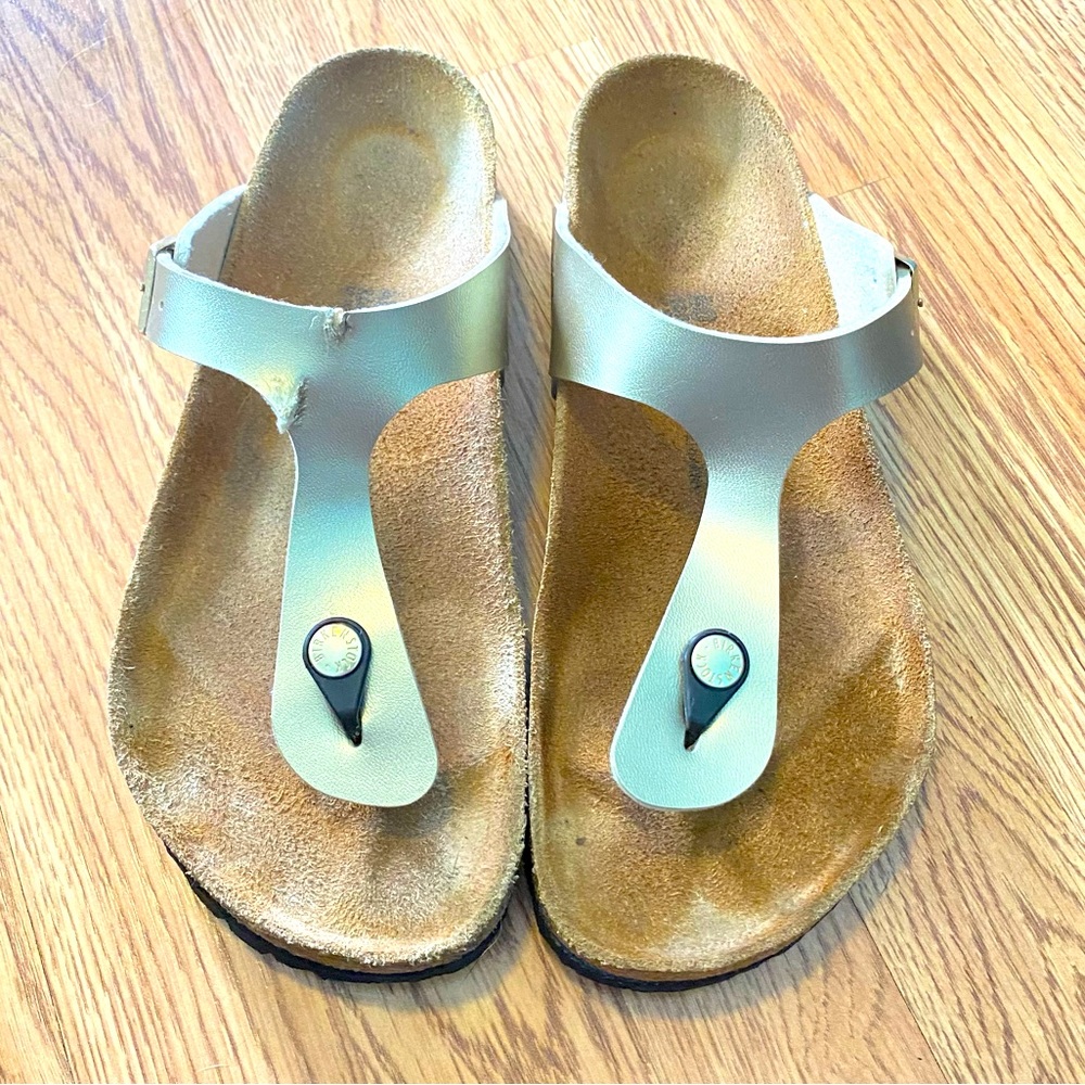 Gold Birkenstock - flawed